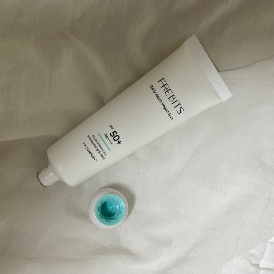 프레비츠 (FREBITS) 데일리 아쿠아 비건 선 [SPF50+/PA++++] review image