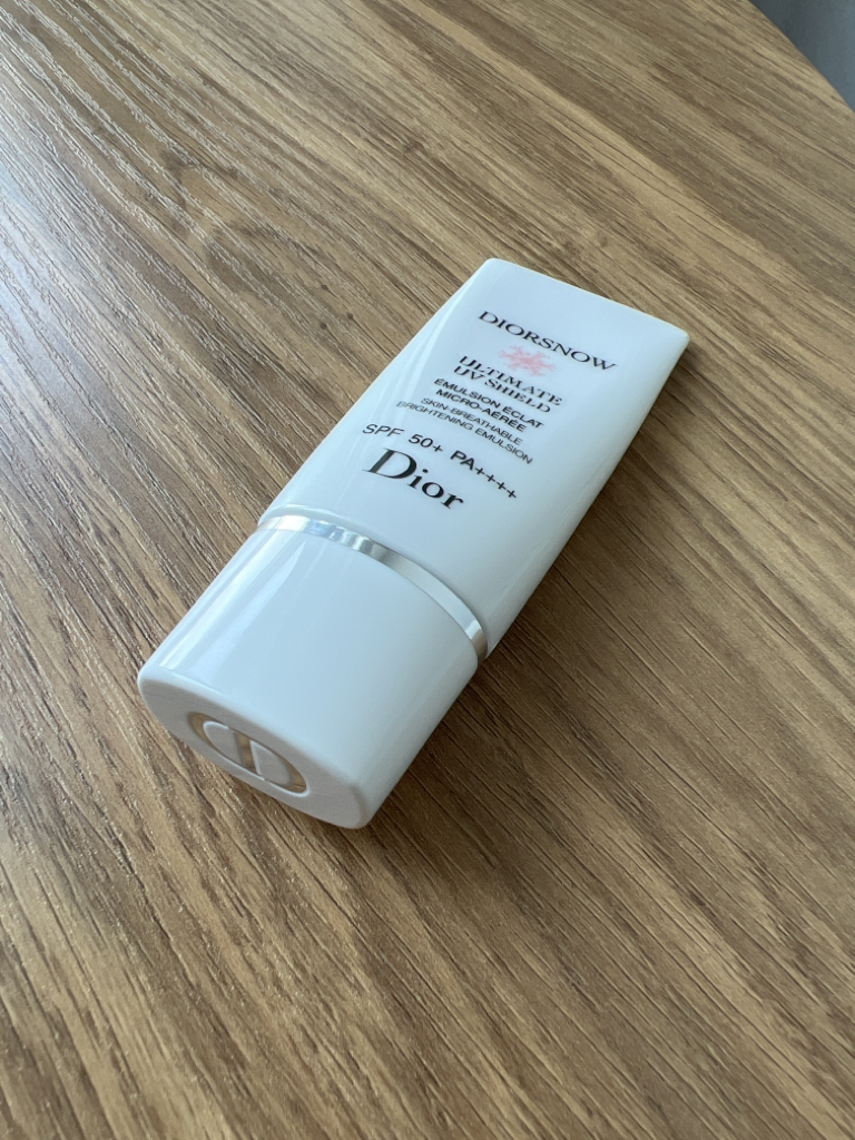 Dior Diorsnow Ultimate UV Shield Skin-Breathable Brightening Emulsion [SPF50+/PA++++] review image
