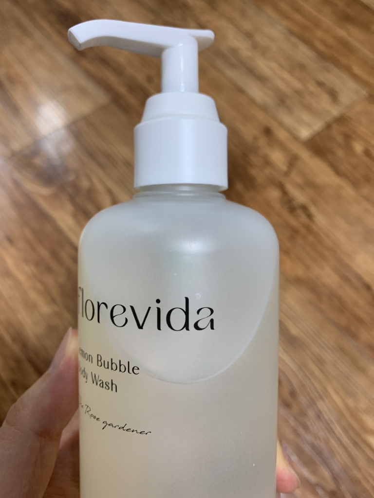 德罗斯加德纳香味怡人的纯素身体沐浴露[柠檬泡泡]的真实用户使用照片