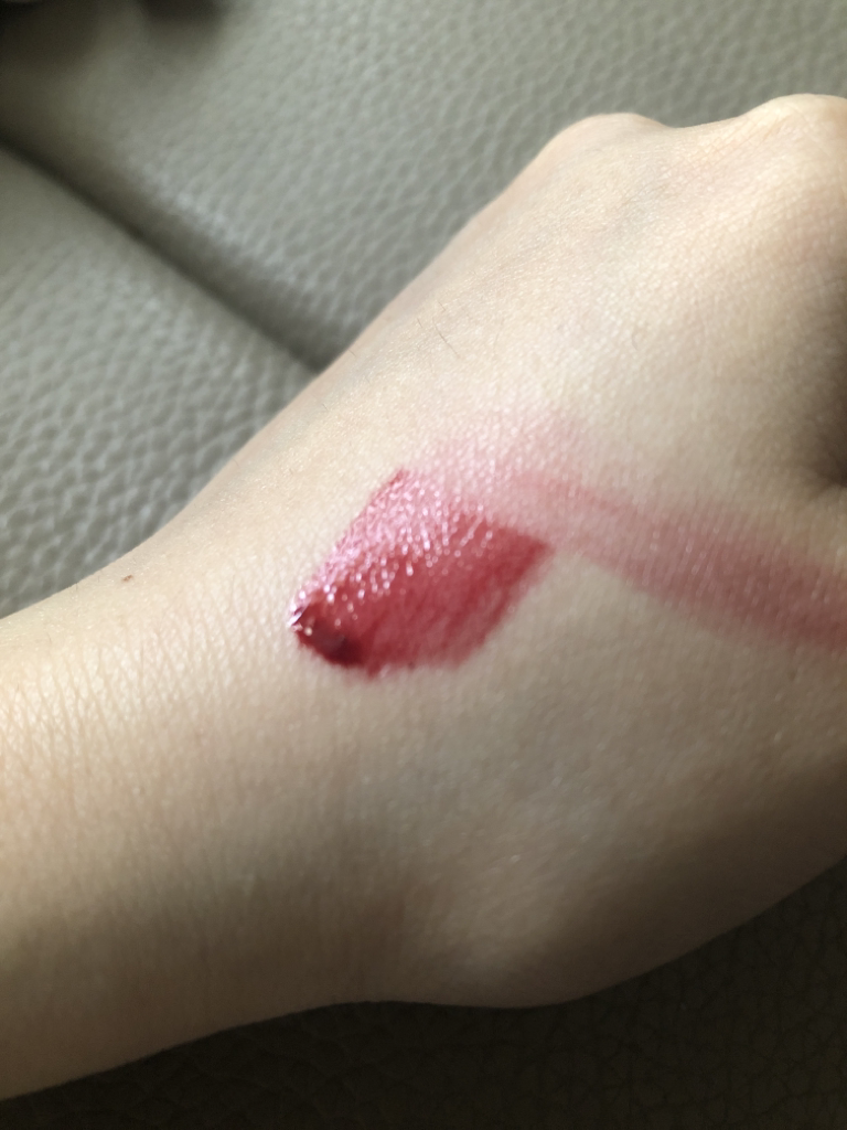 Real user review photo of Glow Lip Tint [05 Bank Show Bottle]