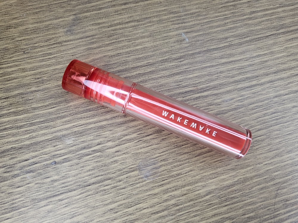 水润修颜染唇膏 [02 东方红宝石]的真实用户使用照片