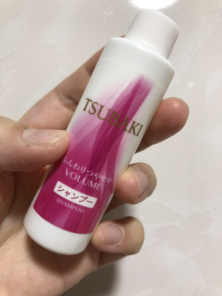 츠바키 (TSUBAKI) 볼륨 샴푸 review image