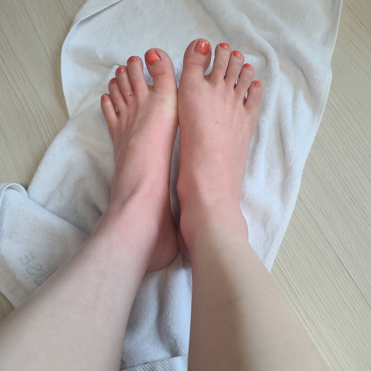 soflisse Hinoki Foot Peeling Mask review image