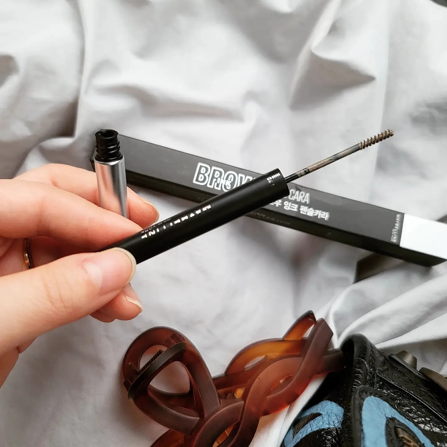 메이블린뉴욕 (MAYBELLINENEWYORK) 타투 브로우 잉크 펜 [그레이브라운] review image