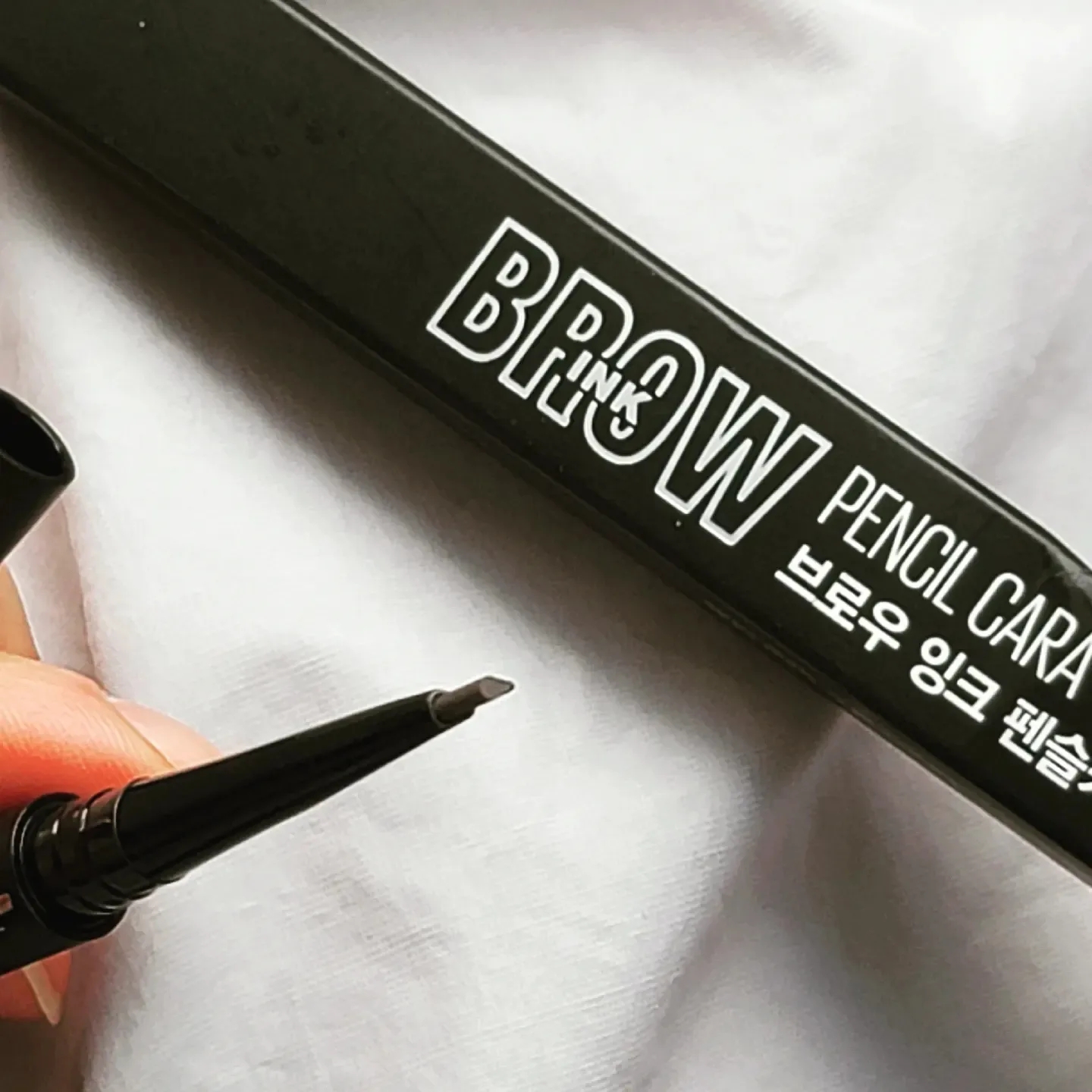 메이블린뉴욕 (MAYBELLINENEWYORK) 타투 브로우 잉크 펜 [그레이브라운] review image