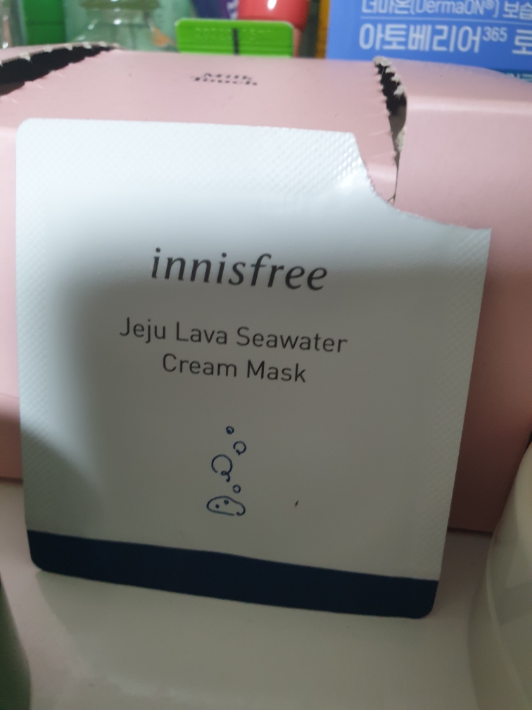 이니스프리 (INNISFREE) 제주 용암해수 크림 마스크 review image
