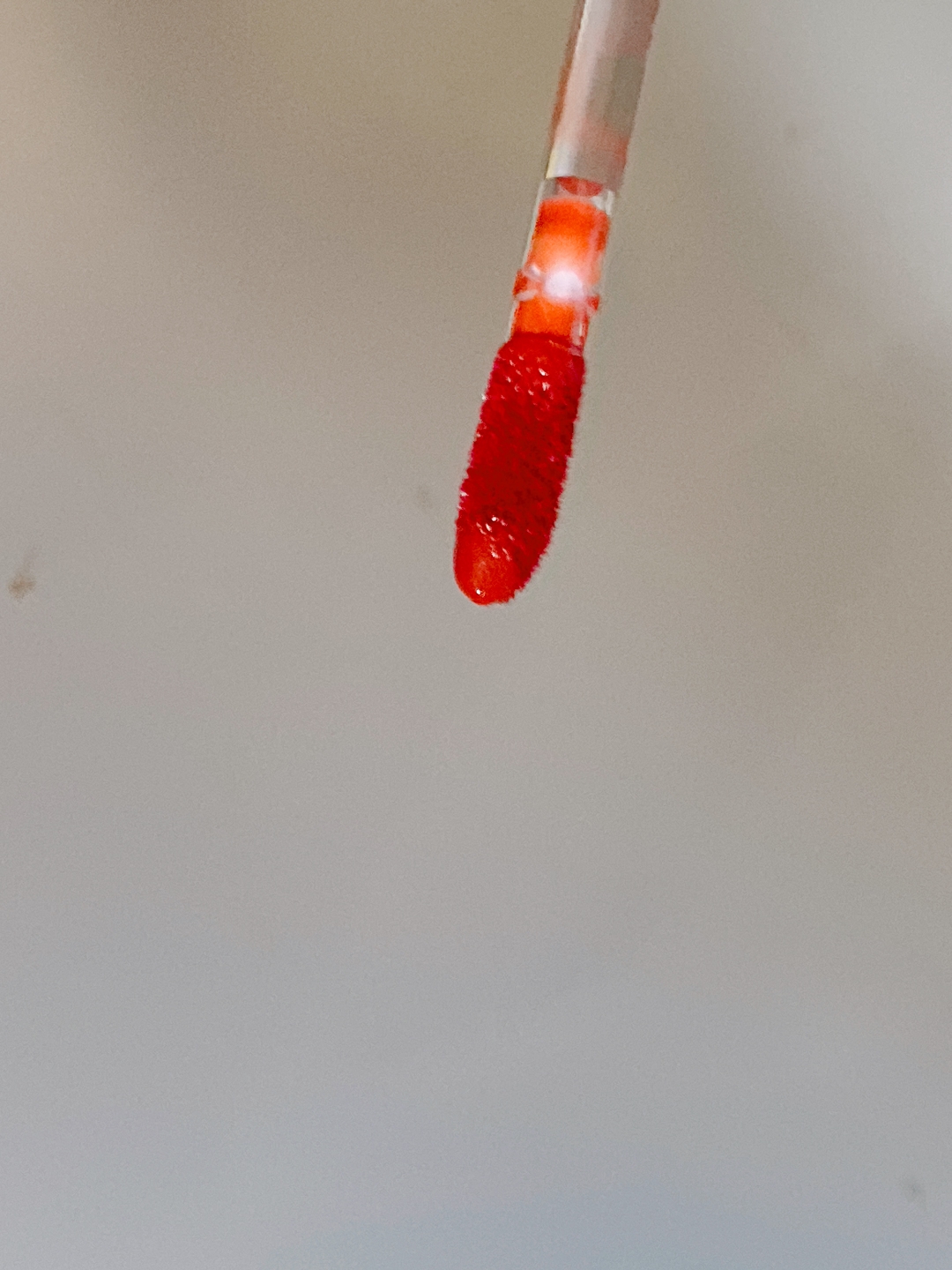 玻璃水润唇彩 [01 珊瑚薄雾]的真实用户使用照片