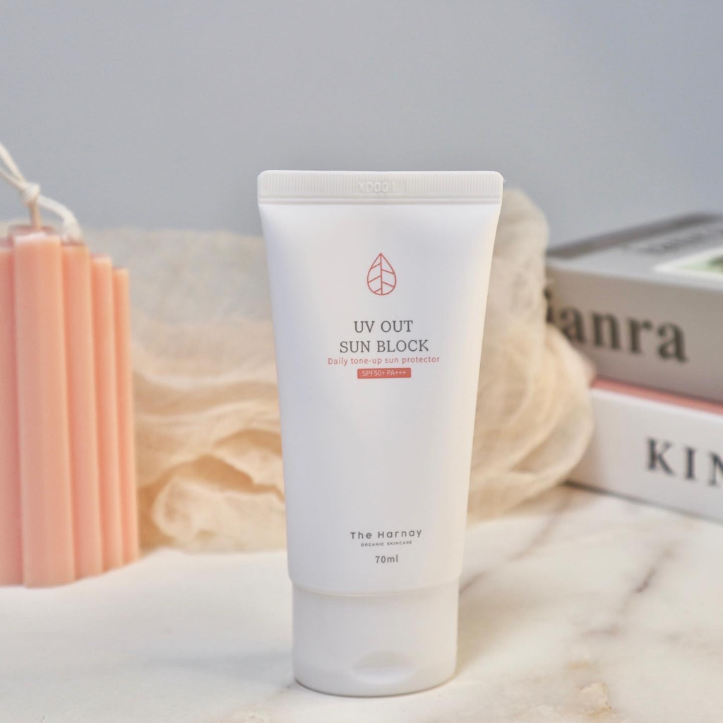 UVA OUT 亮肤防晒霜 [SPF50+/PA+++]的真实用户使用照片