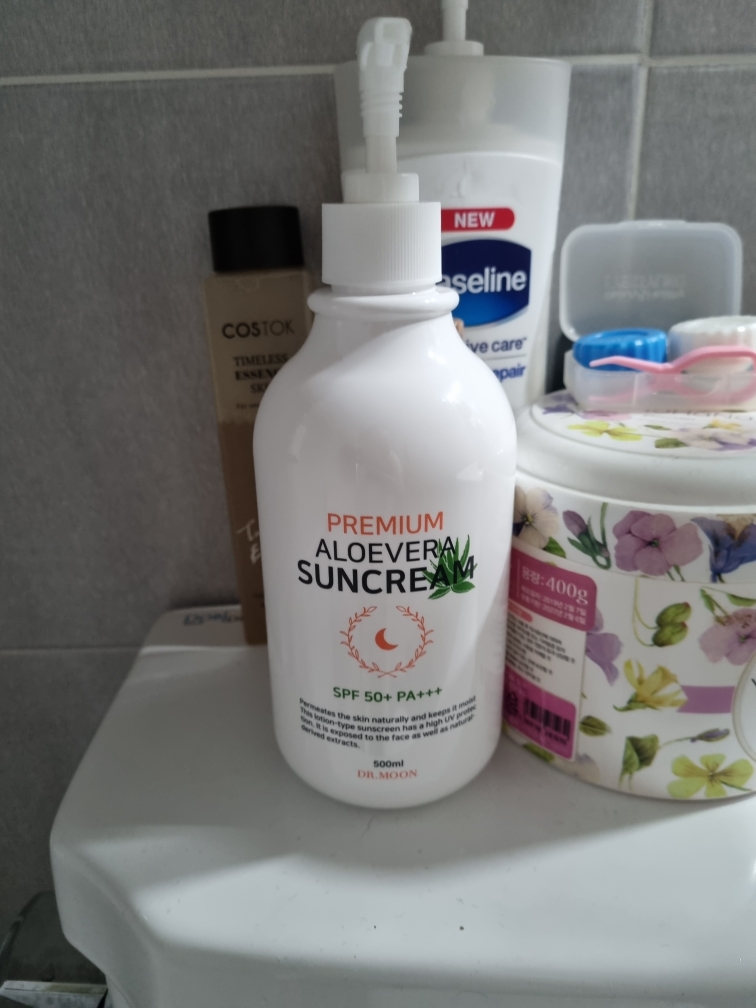 高级大容量芦荟防晒霜 [SPF50+/PA+++]的真实用户使用照片
