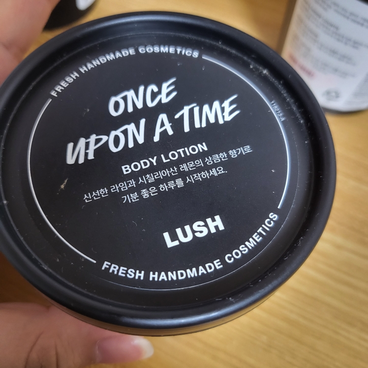 LUSH Once Upon a Time review image