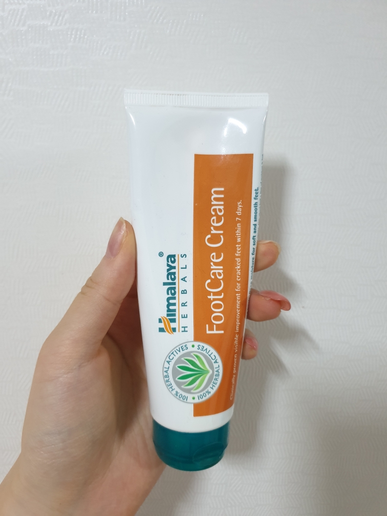 Himalaya foot care cream review image