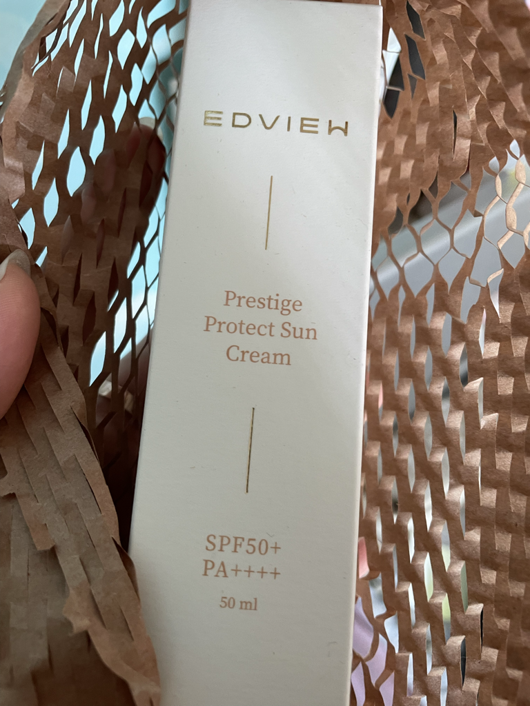에드뷰 (EDVIEW) 무기자차 프로텍트 선크림 [SPF50+/PA++++] review image