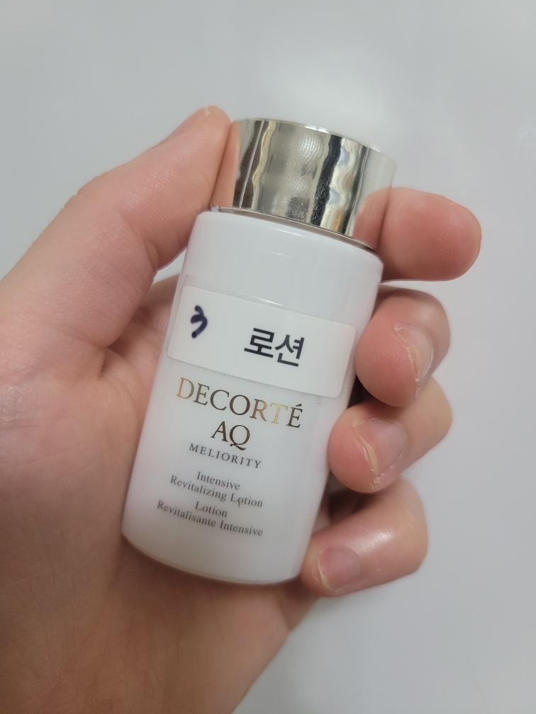 데코르테 (DECORTE) AQ 밀리오리티 인텐시브 리바이탈라이징 로션 review image