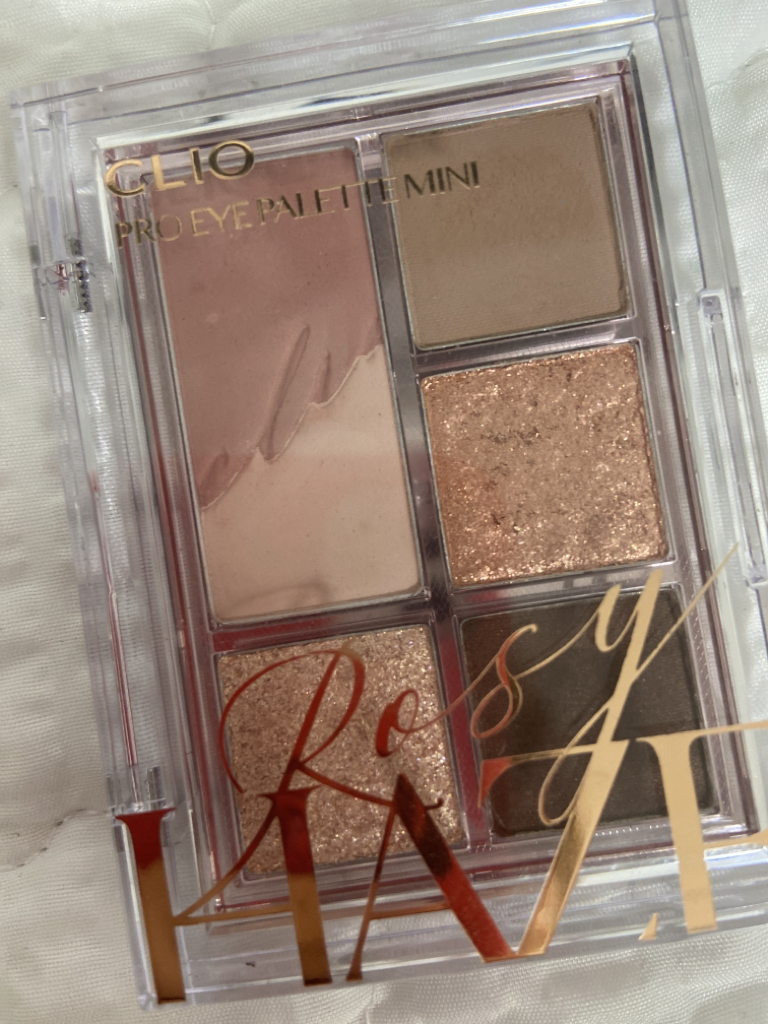 Real user review photo of Pro Eye Palette Mini [02 Rosy Haze]