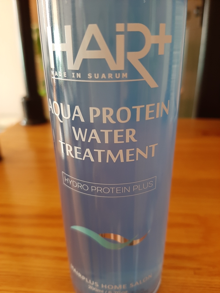 水蛋白质键水疗处理的真实用户使用照片