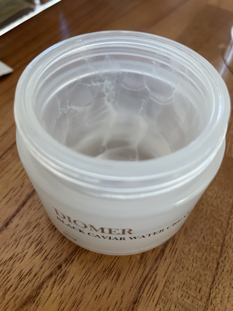 黑鱼子酱保湿霜的真实用户使用照片