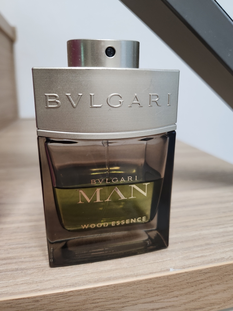 불가리 (BVLGARI) 맨 우드 에센스 오 드 퍼퓸 review image