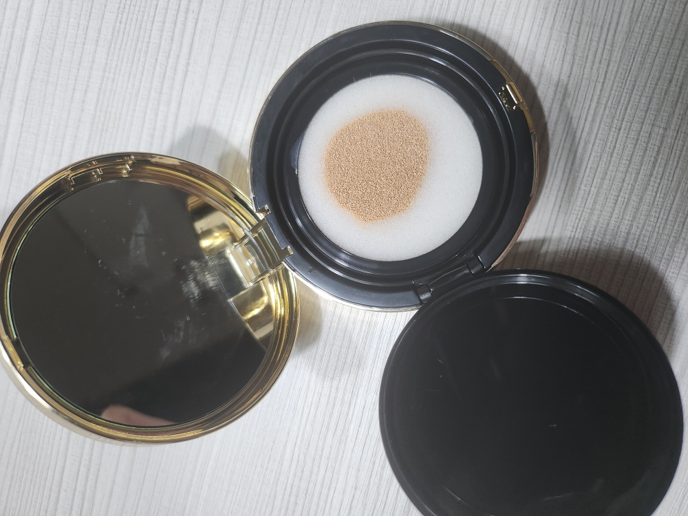 DMCK ARC Ampoule Cushion [SPF50+/PA+++] [Nº 21 Glow Natural Beige] review image