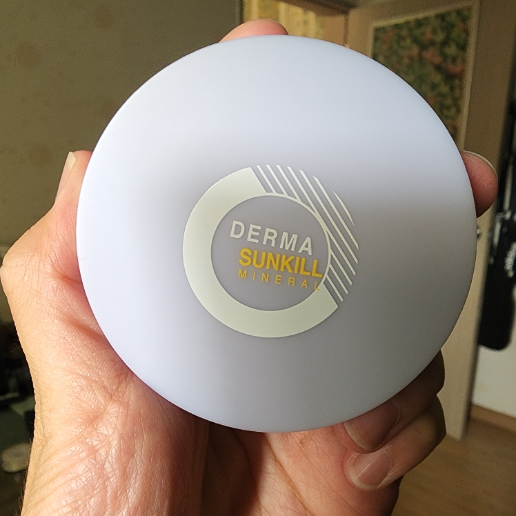 天然100%德玛防晒矿物粉底霜 [SPF46/PA+++]的真实用户使用照片