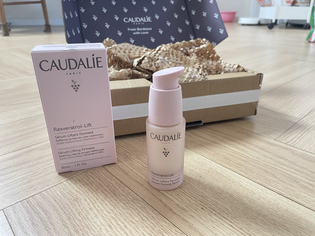 꼬달리 (CAUDALIE) 레스베라트롤-리프트 인스턴트 퍼밍 세럼 review image