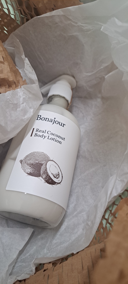 椰子身体乳液的真实用户使用照片