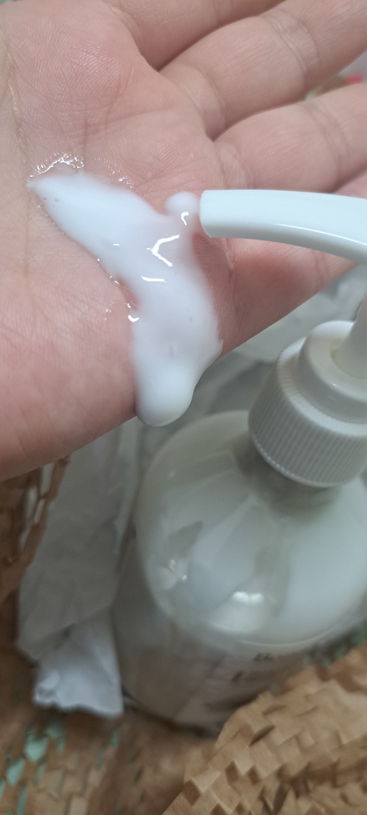 椰子身体乳液的真实用户使用照片