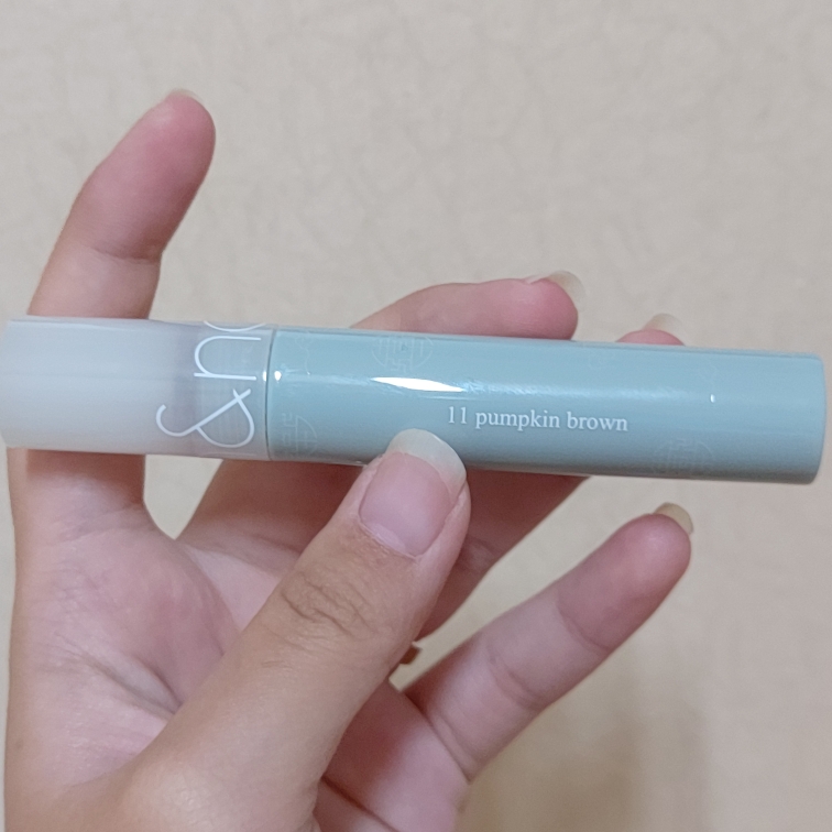 玻璃水润唇彩[11 南瓜棕]的真实用户使用照片