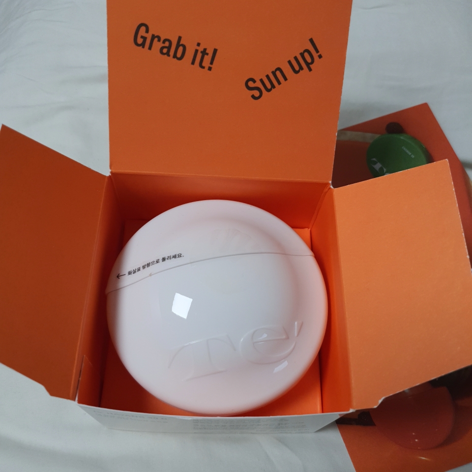 테 (Te') 하양 35 디 [SPF35/PA++] review image