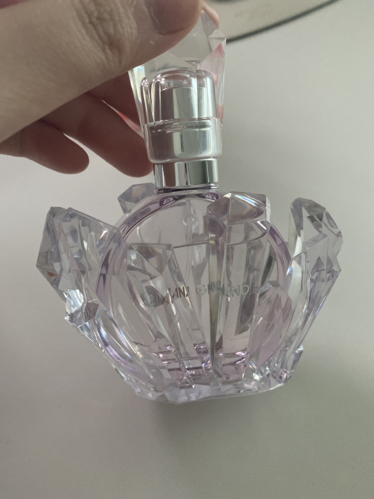 아리아나그란데 (ARIANAGRANDE) 알.이.엠 EDP review image