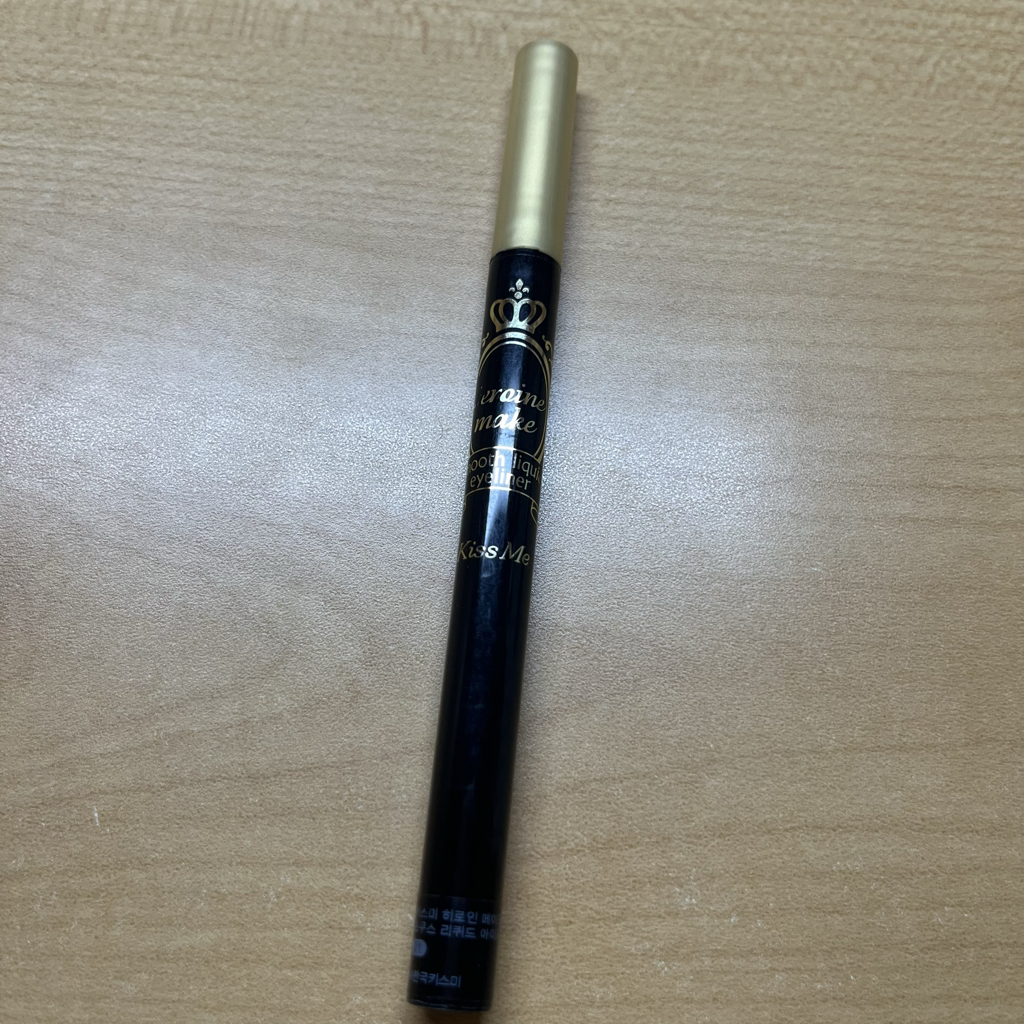 Real user review photo of HeroineMake Smooth Liquid Eyeliner P [01 Deep Black]