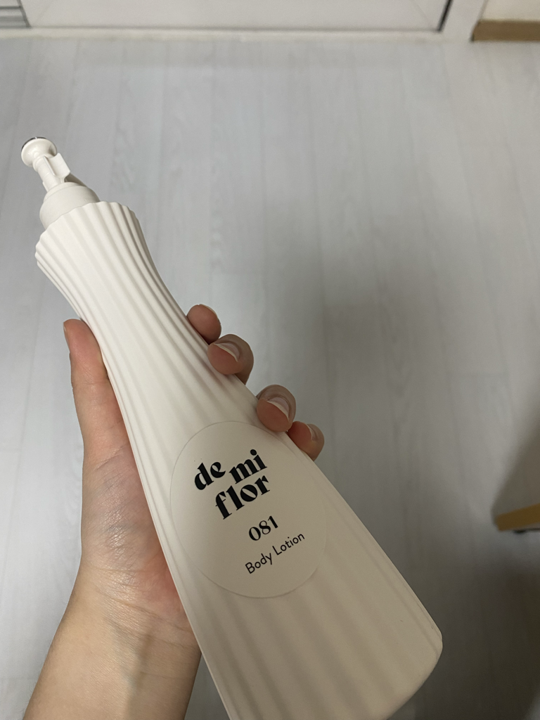 데미플로 (demiflor) 바디로션 081 플레라쥬 review image