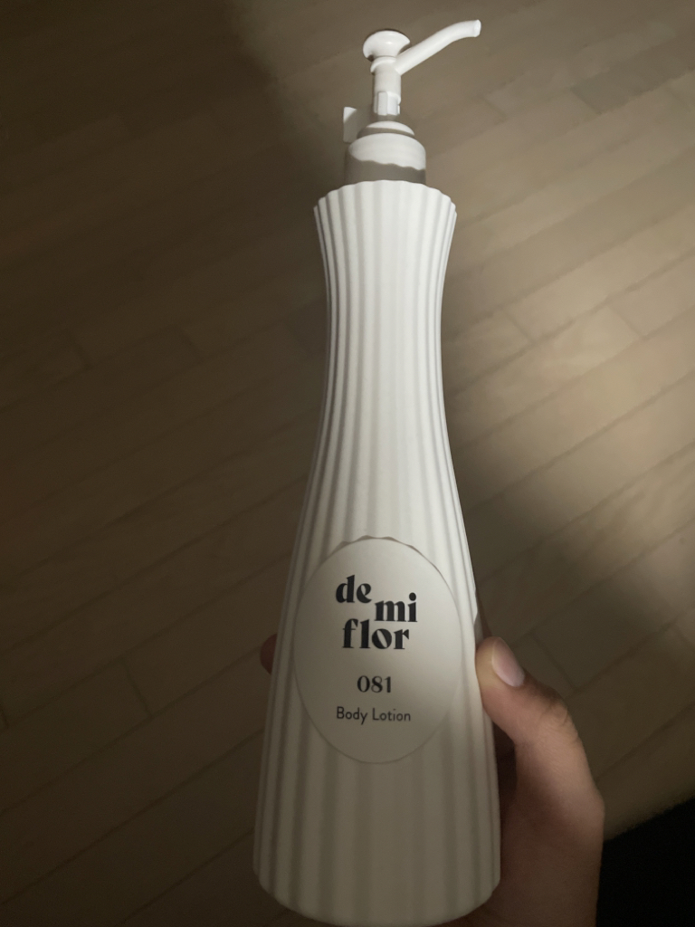데미플로 (demiflor) 바디로션 081 플레라쥬 review image
