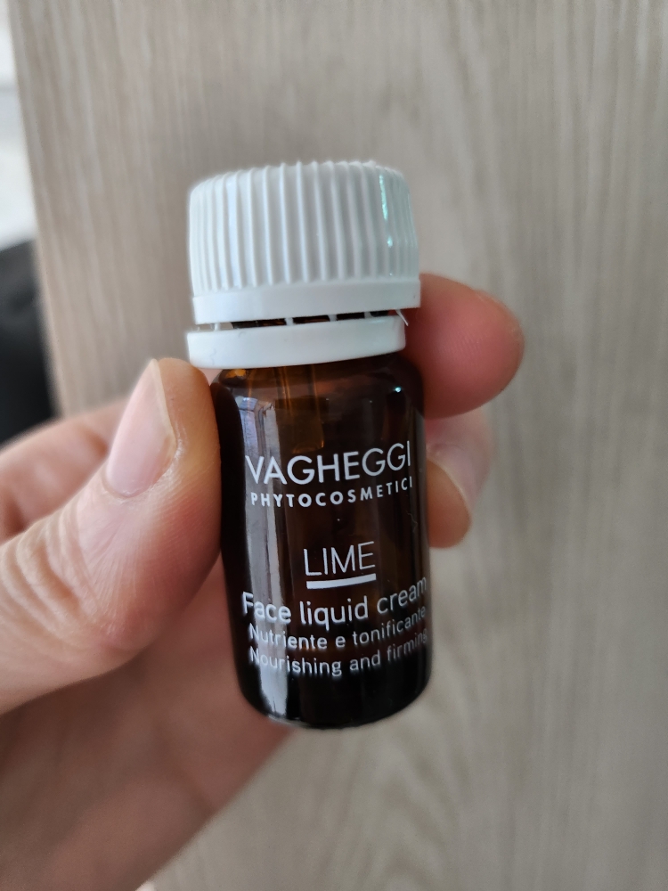 바게지 (VAGHEGGI) 페이스 리퀴드 크림 review image