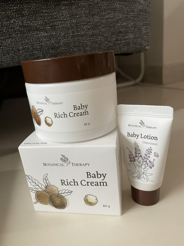 婴儿高保湿乳霜的真实用户使用照片