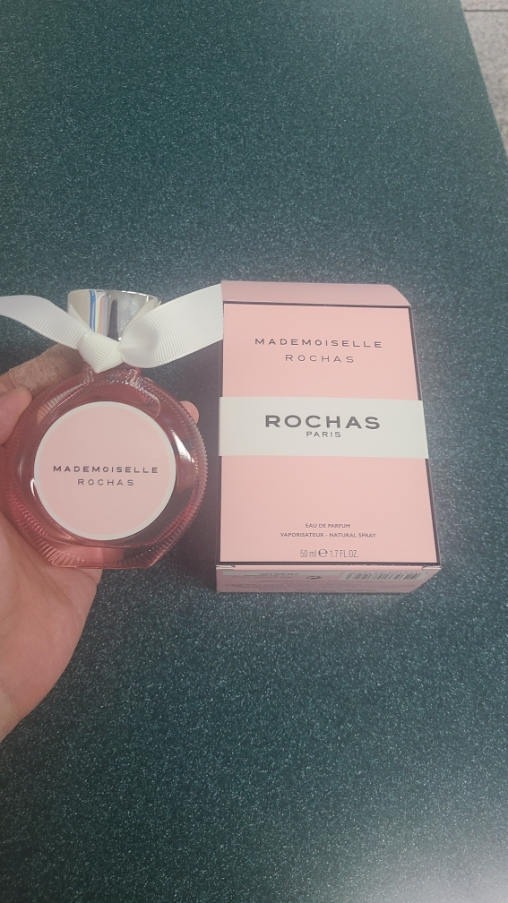 로샤스 (ROCHAS) 마드모아젤 로샤스 오 드 퍼퓸 review image
