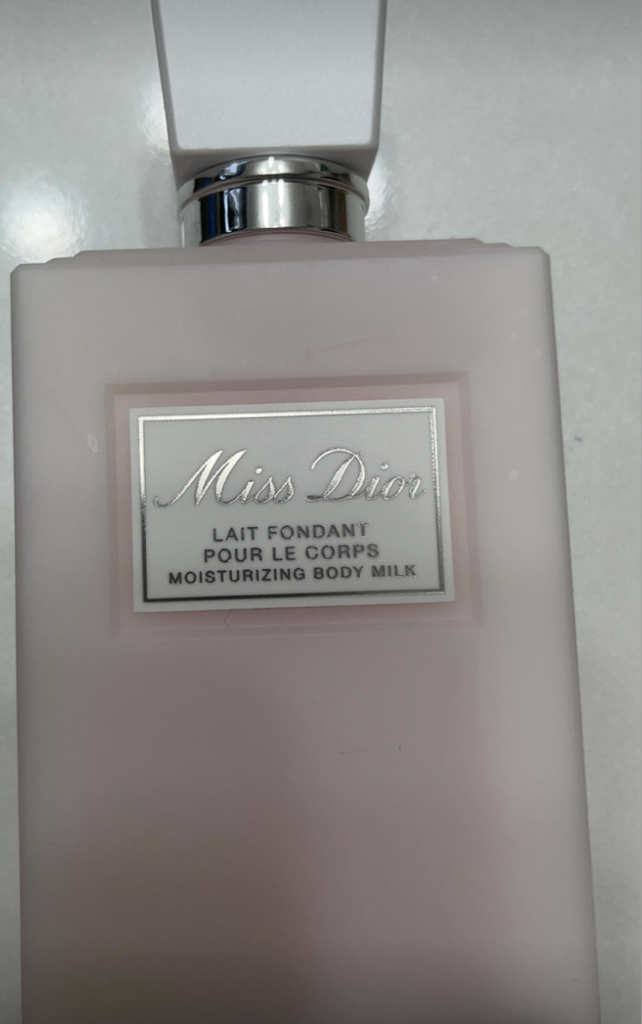 Dior Miss Dior Moisturizing Body Milk Reviews | Hwahae