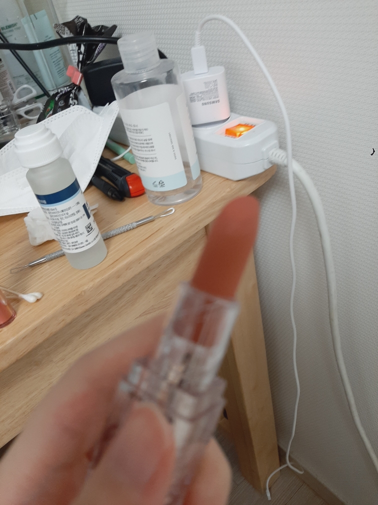 三熹玉 柔润哑光唇膏 [善与爱］ common.review image