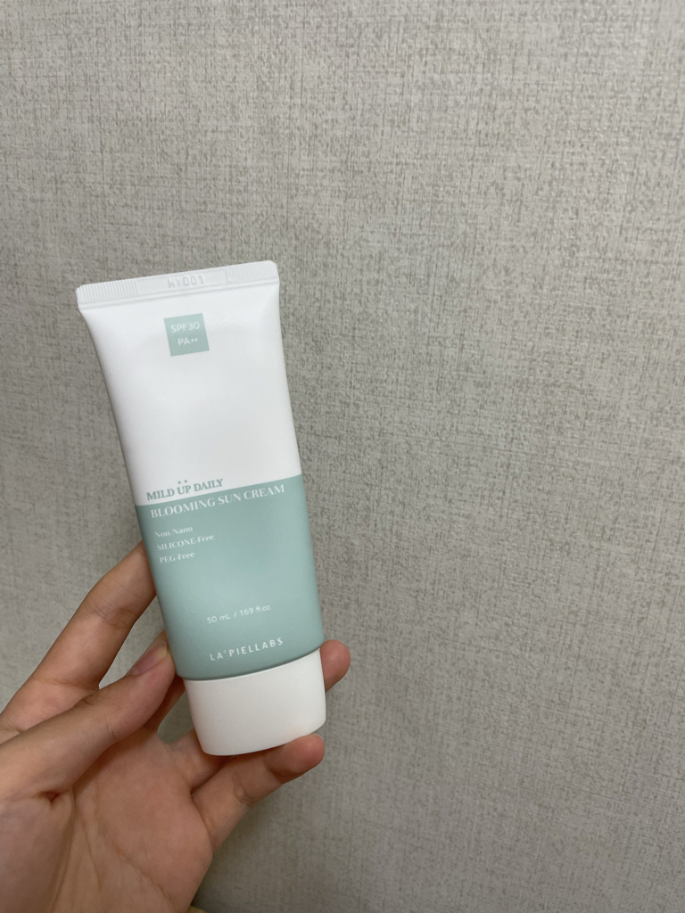 라피엘랩스 (LA'PIELLABS) 마일드 업 데일리 블루밍 선 크림 [SPF30/PA++] review image