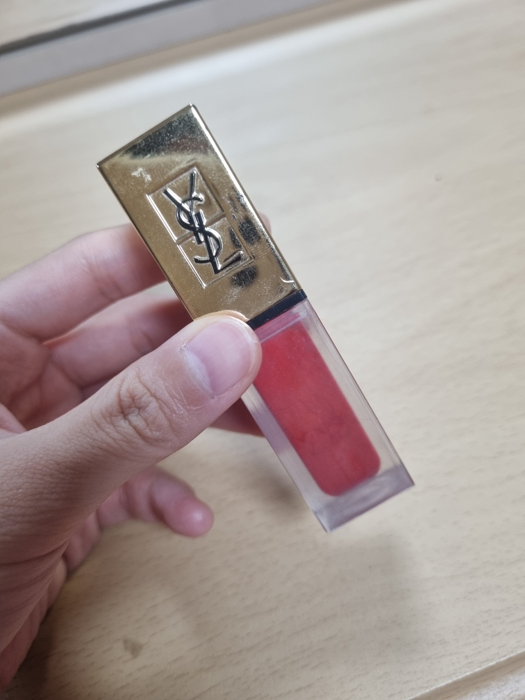 입생로랑뷰티 (YVESSAINTLAURENTBEAUTY) (해외) 따뚜아쥬 꾸뛰르 타투 틴트 [12 레드트라이브] review image