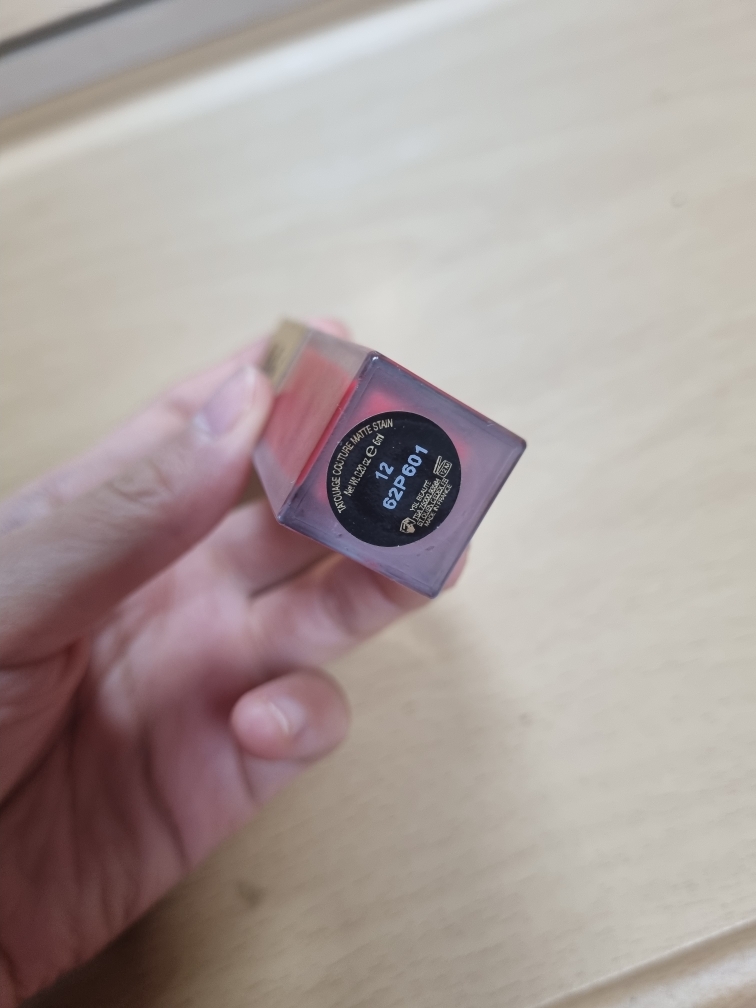 입생로랑뷰티 (YVESSAINTLAURENTBEAUTY) (해외) 따뚜아쥬 꾸뛰르 타투 틴트 [12 레드트라이브] review image