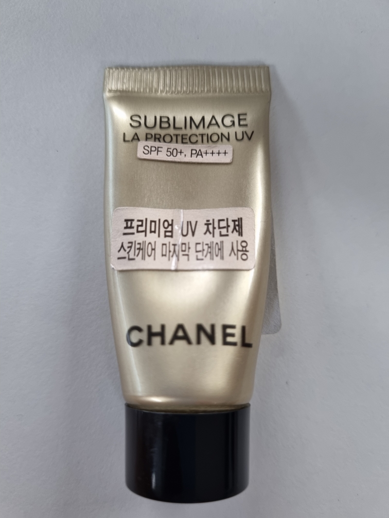 CHANEL Sublimage UV Sunscreen [SPF50/PA++++] Reviews | Hwahae