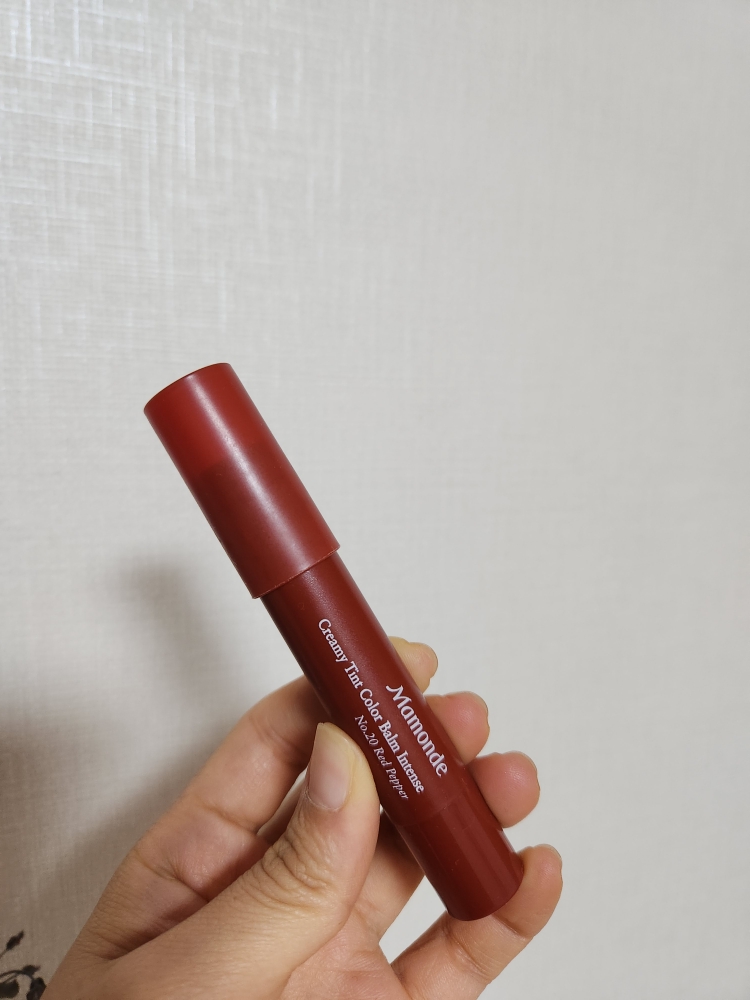 奶油色调唇膏霜浓郁[20号红辣椒]的真实用户使用照片