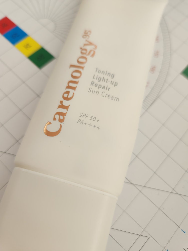 케어놀로지 (Carenology) 토닝 라이트업 리페어 선크림 [SPF50+/PA++++] review image