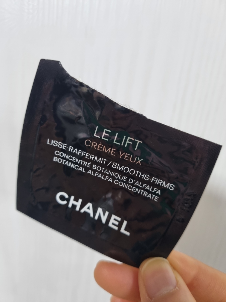 CHANEL LE LIFT CREME YEUX review image
