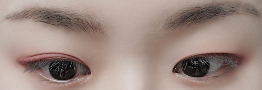 어반디케이 (URBANDECAY) 문더스트 모노 아이섀도우 [스페이스카우보이] review image