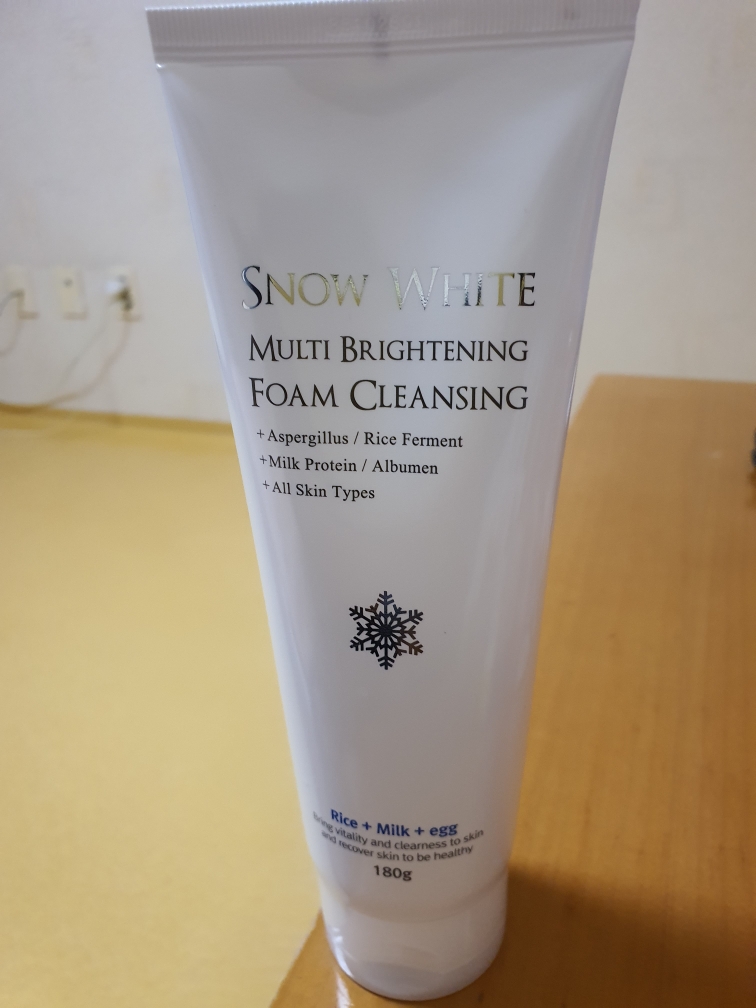 雪白多效亮白洁面泡沫的真实用户使用照片