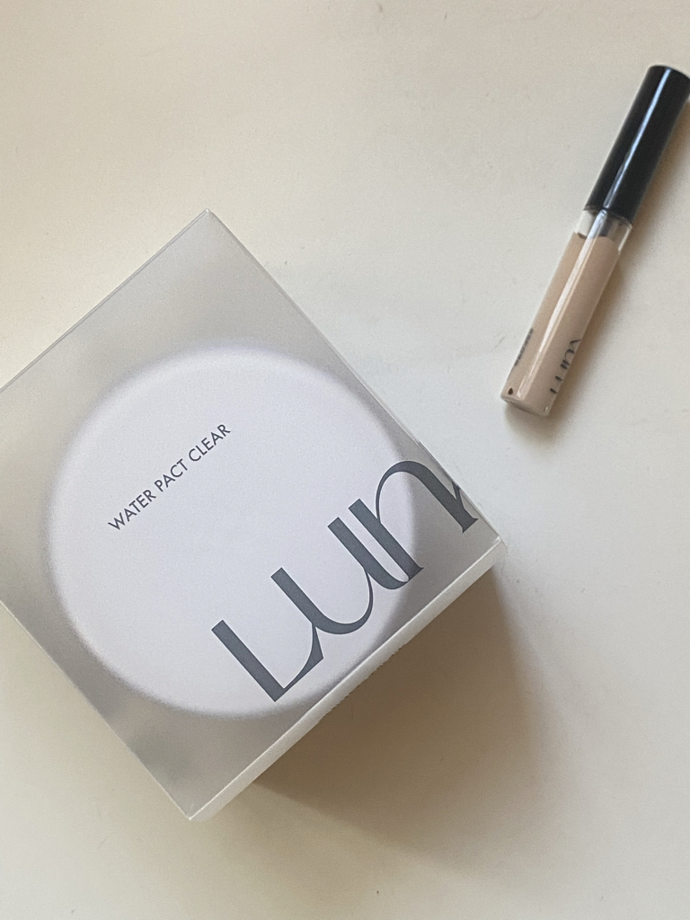 루나 (LUNA) 수분광팩트 클리어 [SPF50+/PA+++] [23호 베이지] review image