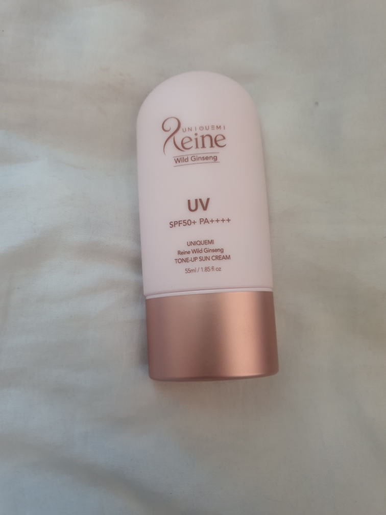 유니크미 (UNIQUMI) 렌느 와일드 진생 톤업 선크림 [SPF50+/PA++++] review image
