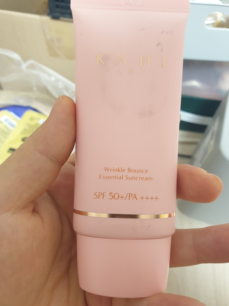 皱纹弹性精华防晒霜 [SPF50+/PA++++]的真实用户使用照片