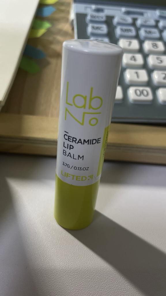 提拉紧致唇膏的真实用户使用照片